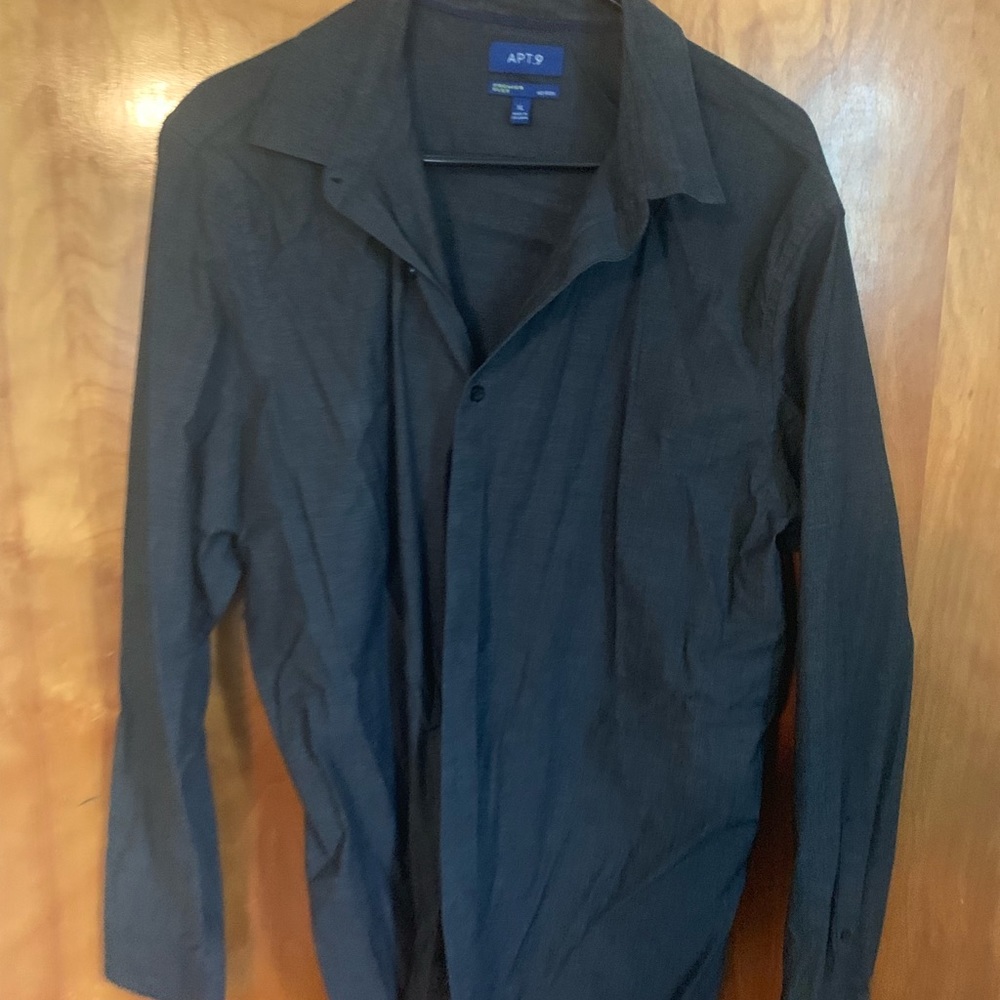 Men’s long sleeve button down shirt